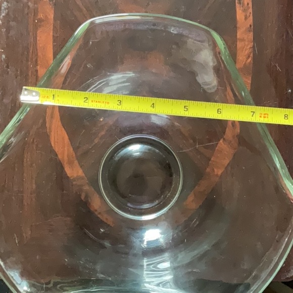 Elegant Clear Glass Bowl - Picture 8 of 11